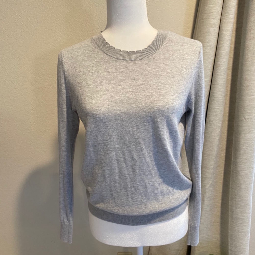 Banana Republic Scallop Crewneck Gray Sweater S